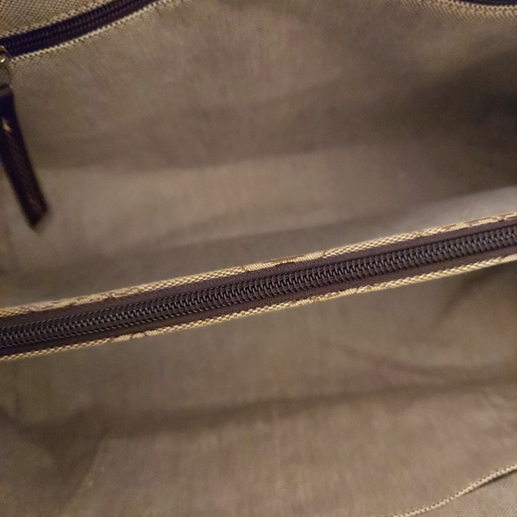 Dooney & Bourke - Picture 3 of 4